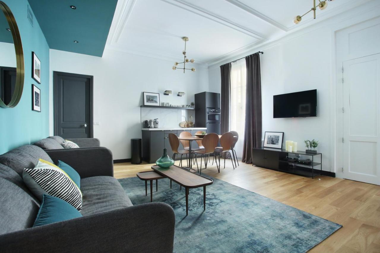 Apartment Champ De Mars - Tour Eiffel By Studio Prestige Paris Eksteriør billede