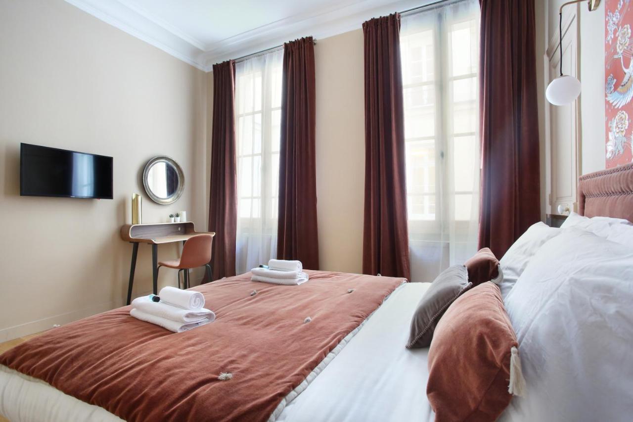 Apartment Champ De Mars - Tour Eiffel By Studio Prestige Paris Eksteriør billede